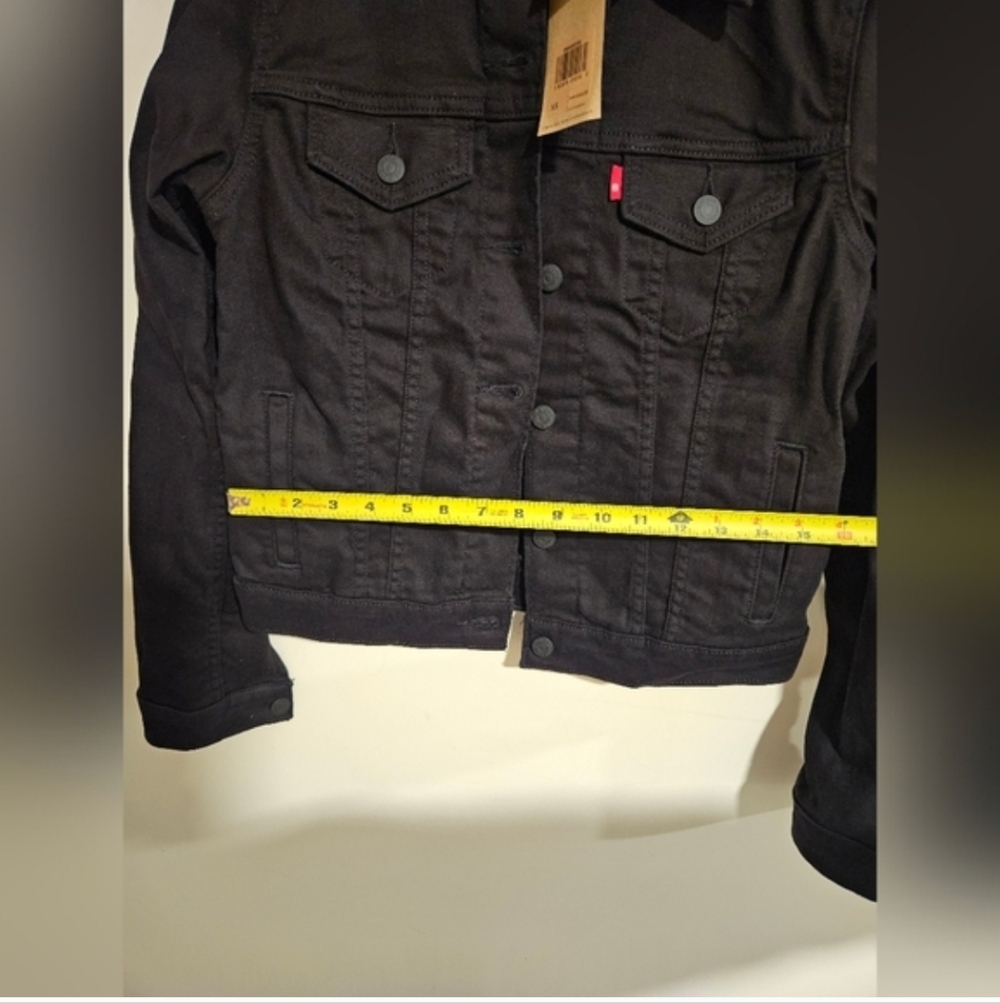 Women's Levi's Trucker Jacket - Picture 7 of 9